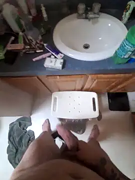 Snapshot of mayg chatting on 03/11/26, 04:35 mayg online show from 03/11/26, 04:35