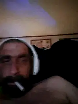Snapshot of mayg chatting on 05/16/26, 05:04 mayg online show from 05/16/26, 05:04