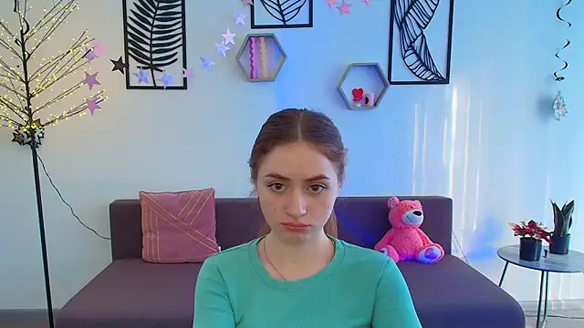 Snapshot of LilyHaart chatting on 03/14/25, 09:35 LilyHaart online show from 03/14/25, 09:35