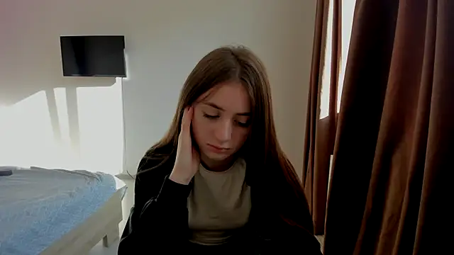 Snapshot of LilyHaart chatting on 11/14/25, 11:42 LilyHaart online show from 11/14/25, 11:42