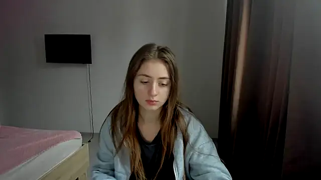 Snapshot of LilyHaart chatting on 11/24/25, 11:10 LilyHaart online show from 11/24/25, 11:10