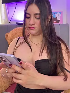 Snapshot of HADARA__ chatting on 03/08/26, 09:40 HADARA online show from 03/08/26, 09:40