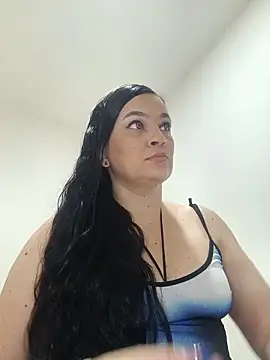 Snapshot of megan_milf79 chatting on 06/20/26, 12:58 megan milf79 online show from 06/20/26, 12:58