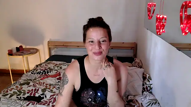 Snapshot of vitoriavaz chatting on 05/07/26, 11:26 vitoriavaz online show from 05/07/26, 11:26