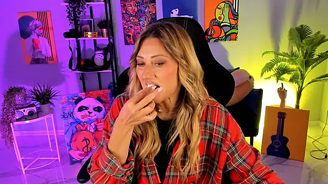 SarahAlluring online show from 09/26/25, 12:09