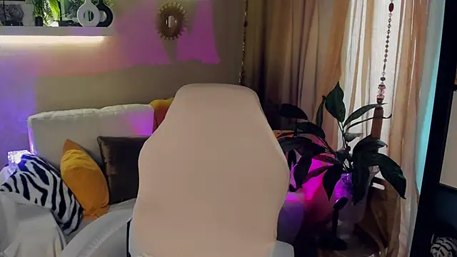 SarahAlluring online show from 05/21/26, 06:42