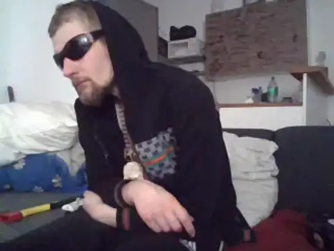 ThePython666 online show from 03/21/25, 02:50