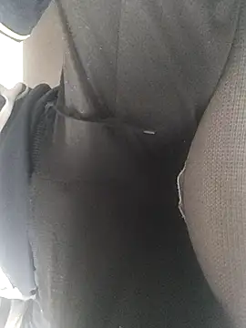 gui67675 online show from 10/17/25, 01:35