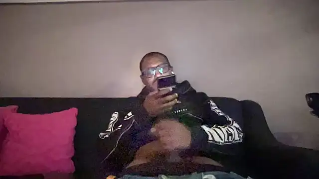 kngkeeem online show from 11/17/25, 08:42