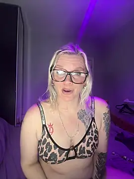 Curvy-Cleo online show from 02/11/26, 09:09