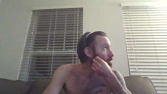 Snapshot of whowantsacreampie chatting on 02/10/26, 02:15 whowantsacreampie online show from 02/10/26, 02:15