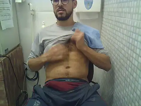 Snapshot of pdasgyn chatting on 12/02/25, 12:10 pdasgyn online show from 12/02/25, 12:10