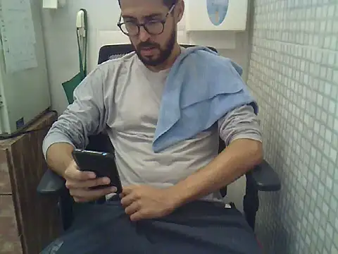 Snapshot of pdasgyn chatting on 03/12/26, 01:39 pdasgyn online show from 03/12/26, 01:39