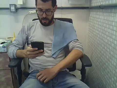 Snapshot of pdasgyn chatting on 03/30/26, 02:51 pdasgyn online show from 03/30/26, 02:51