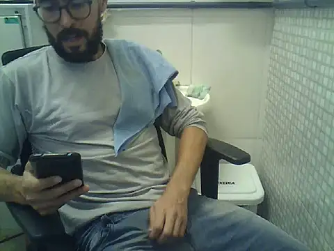 Snapshot of pdasgyn chatting on 04/15/26, 07:58 pdasgyn online show from 04/15/26, 07:58