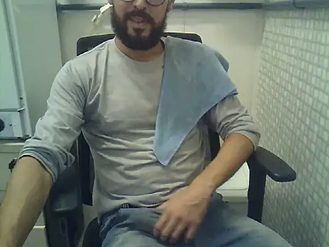 Snapshot of pdasgyn chatting on 05/05/26, 05:32 pdasgyn online show from 05/05/26, 05:32