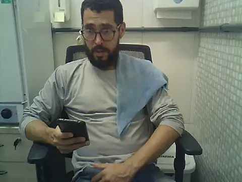 Snapshot of pdasgyn chatting on 05/08/26, 06:46 pdasgyn online show from 05/08/26, 06:46