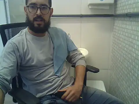 Snapshot of pdasgyn chatting on 05/28/26, 12:46 pdasgyn online show from 05/28/26, 12:46
