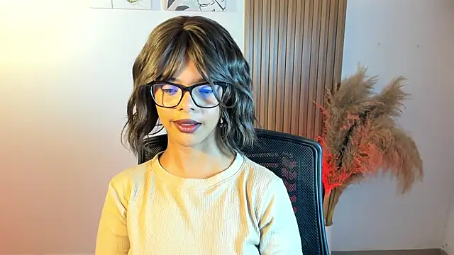 Milabrown  online show from 10/04/25, 09:13