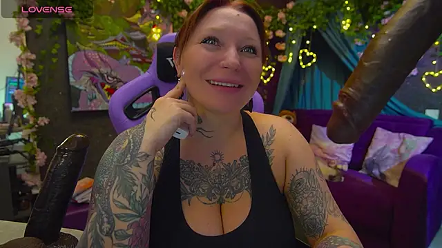 Snapshot of BlackedBarbie chatting on 04/12/26, 08:47 BlackedBarbie online show from 04/12/26, 08:47