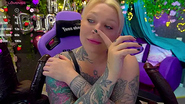 Snapshot of BlackedBarbie chatting on 06/19/26, 07:06 BlackedBarbie online show from 06/19/26, 07:06