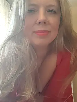 Irina3718 online show from 10/05/25, 10:24