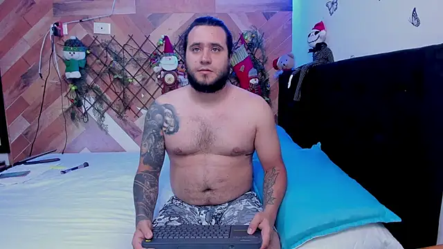 Snapshot of EmilyandChristianTattoos chatting on 12/21/25, 11:23 EmilyandChristianTattoos online show from 12/21/25, 11:23