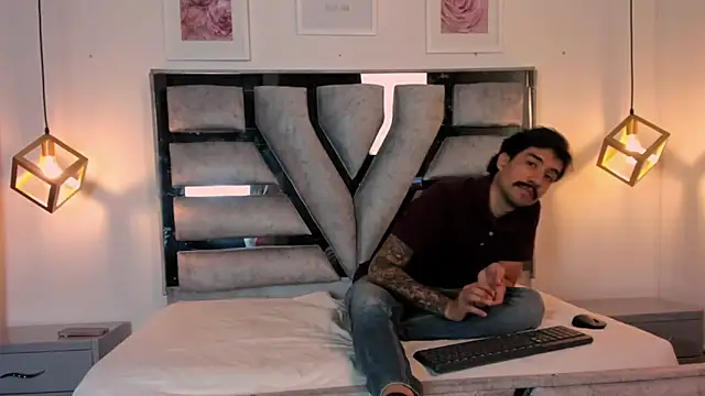 valery and Dani  online show from 03/13/25, 07:50