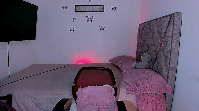 Tania rendon online show from 12/01/25, 09:36