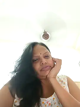 Snapshot of Arohi35 chatting on 03/08/26, 02:21 Arohi35 online show from 03/08/26, 02:21