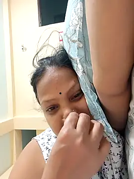 Snapshot of Arohi35 chatting on 03/11/26, 05:41 Arohi35 online show from 03/11/26, 05:41