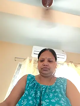 Snapshot of Arohi35 chatting on 03/15/26, 01:44 Arohi35 online show from 03/15/26, 01:44