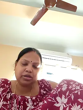 Snapshot of Arohi35 chatting on 03/16/26, 01:55 Arohi35 online show from 03/16/26, 01:55