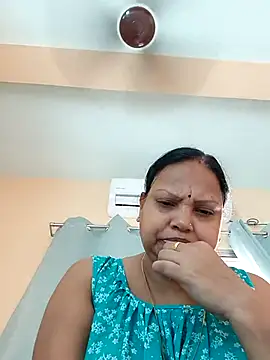 Snapshot of Arohi35 chatting on 03/31/26, 02:35 Arohi35 online show from 03/31/26, 02:35