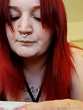 Snapshot of TiffiChantiT2 chatting on 03/18/25, 05:52 TiffiChantiT2 online show from 03/18/25, 05:52