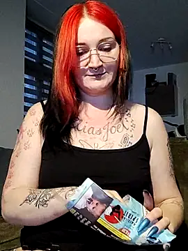 Snapshot of TiffiChantiT2 chatting on 01/14/26, 07:14 TiffiChantiT2 online show from 01/14/26, 07:14