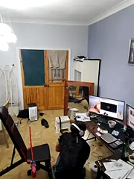 Snapshot of Nick-Ox chatting on 06/04/26, 07:53 Nick-Ox online show from 06/04/26, 07:53
