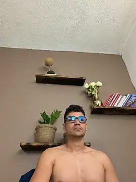 Snapshot of Guadalupe_Lopez chatting on 06/30/26, 11:00 Guadalupe Lopez online show from 06/30/26, 11:00