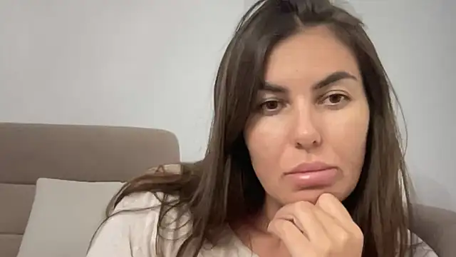 AngelinaMeov online show from 10/06/25, 02:47