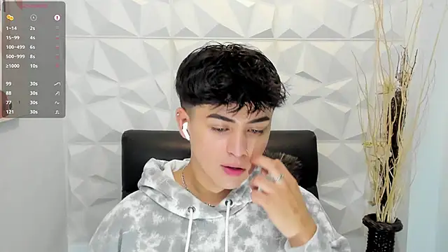 Snapshot of Sam_Daves chatting on 01/19/26, 12:42 Sam Daves online show from 01/19/26, 12:42