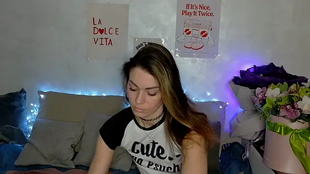 Snapshot of SweetDarling7 chatting on 03/09/26, 04:33 SweetDarling7 online show from 03/09/26, 04:33