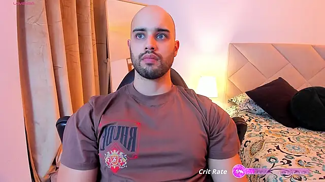 Snapshot of Chris_Alzate chatting on 10/05/25, 11:35 Chris Alzate online show from 10/05/25, 11:35