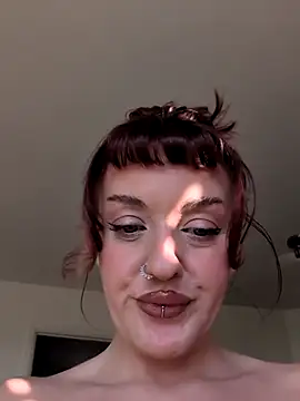 Petite Juicy Olive online show from 11/20/25, 10:15