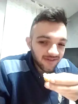 Snapshot of Francescodicristina44 chatting on 02/08/26, 10:46 Francescodicristina44 online show from 02/08/26, 10:46