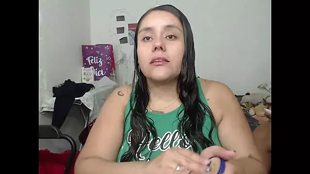 nicky andcamil online show from 10/09/25, 01:47