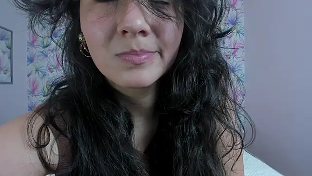 Snapshot of Asaray_T chatting on 03/18/25, 07:42 Asaray T online show from 03/18/25, 07:42