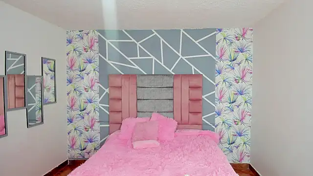 Snapshot of Asaray_T chatting on 03/19/25, 07:17 Asaray T online show from 03/19/25, 07:17