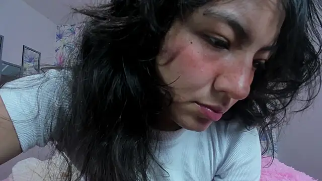 Snapshot of Asaray_T chatting on 03/19/25, 10:42 Asaray T online show from 03/19/25, 10:42