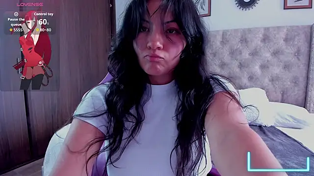 Snapshot of Asaray_T chatting on 10/22/25, 05:45 Asaray T online show from 10/22/25, 05:45