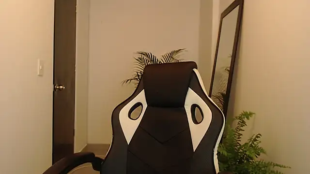 Snapshot of Asaray_T chatting on 03/21/26, 08:19 Asaray T online show from 03/21/26, 08:19